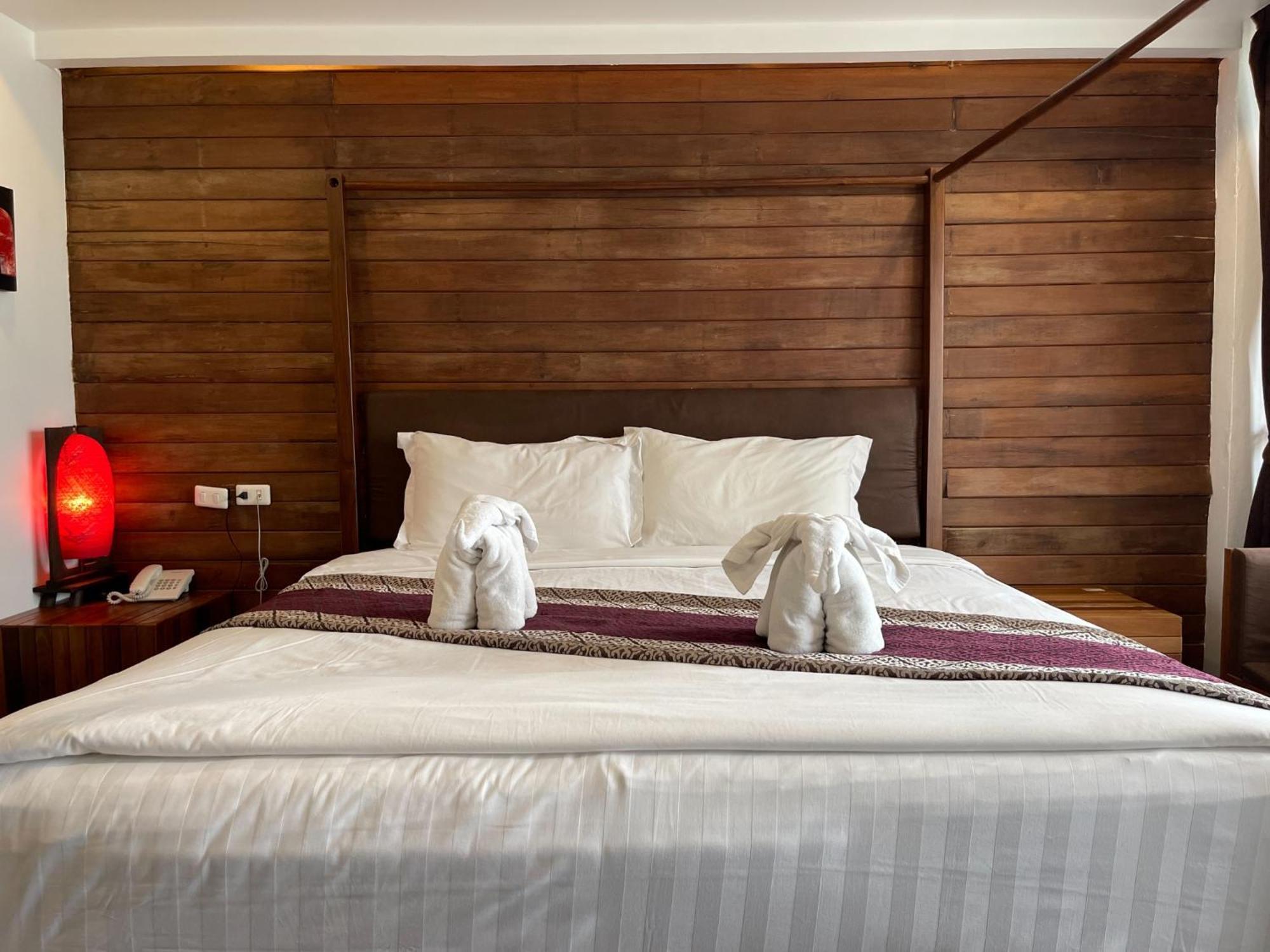 The Guest Arak Boutique Hotel Чиангмай Екстериор снимка